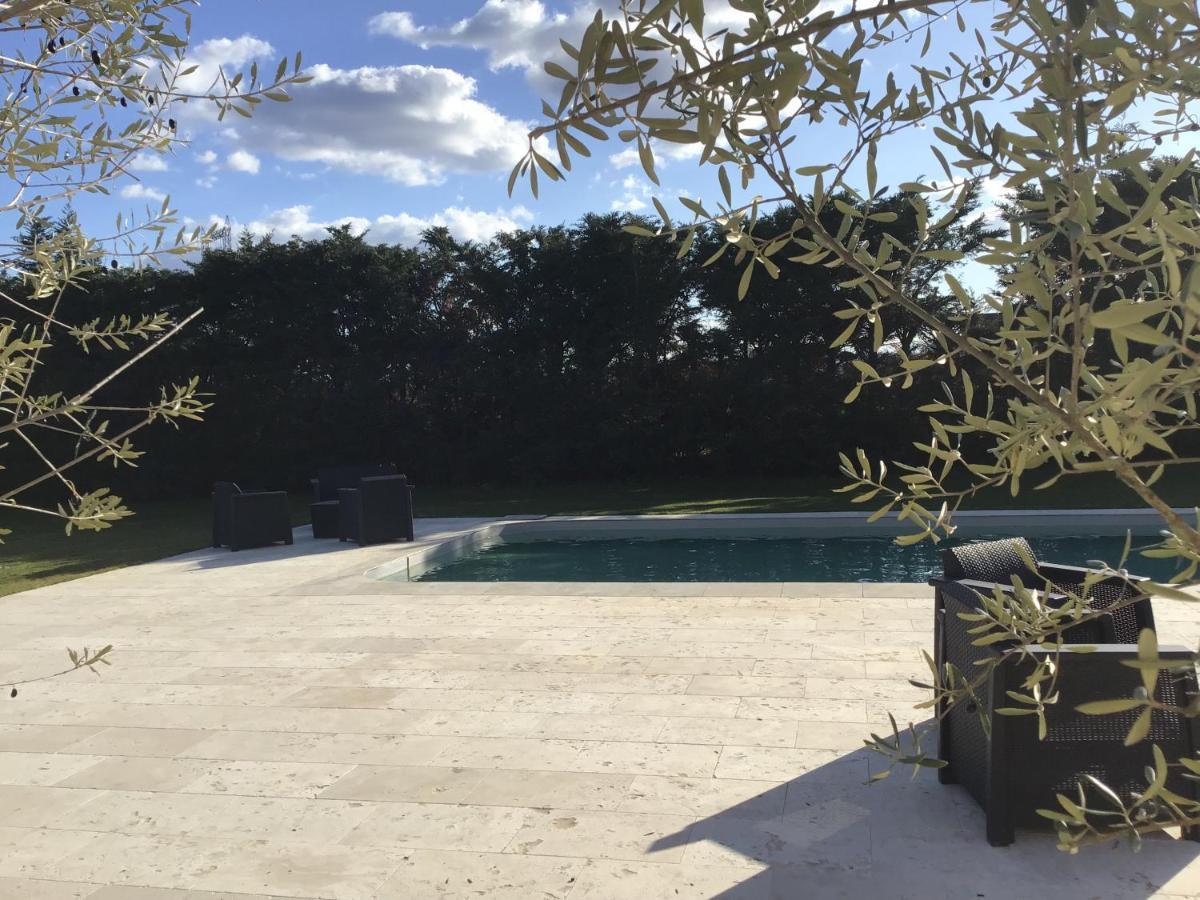 Вилла Domaine Chamarel Saint-Paulet-de-Caisson Экстерьер фото