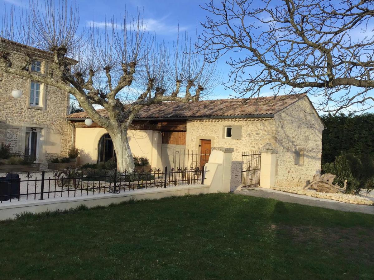 Вилла Domaine Chamarel Saint-Paulet-de-Caisson Экстерьер фото